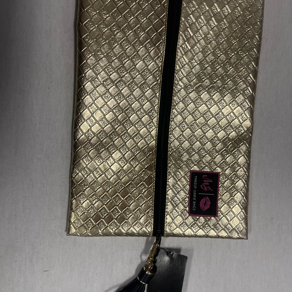 NWT Makeup Junkie Gold cosmetic Bag, medium size